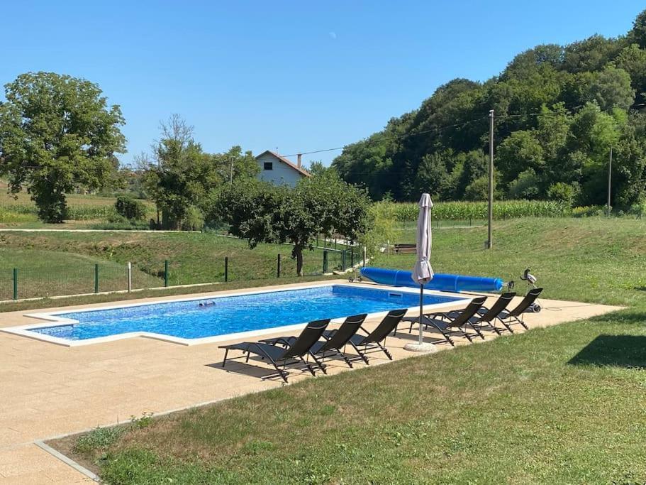 Ruralna Kuca 'Villa Zagorka' Za Odmor Sa Bazenom I Bocalistem Donja Pacetina Kültér fotó