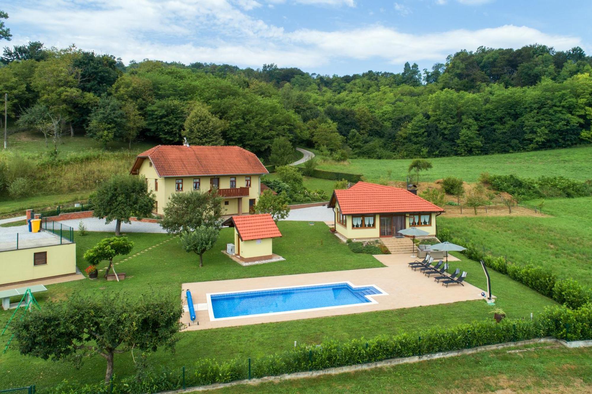 Ruralna Kuca 'Villa Zagorka' Za Odmor Sa Bazenom I Bocalistem Donja Pacetina Kültér fotó
