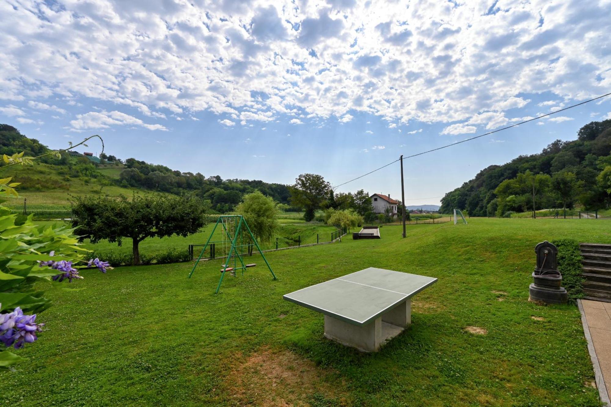 Ruralna Kuca 'Villa Zagorka' Za Odmor Sa Bazenom I Bocalistem Donja Pacetina Kültér fotó