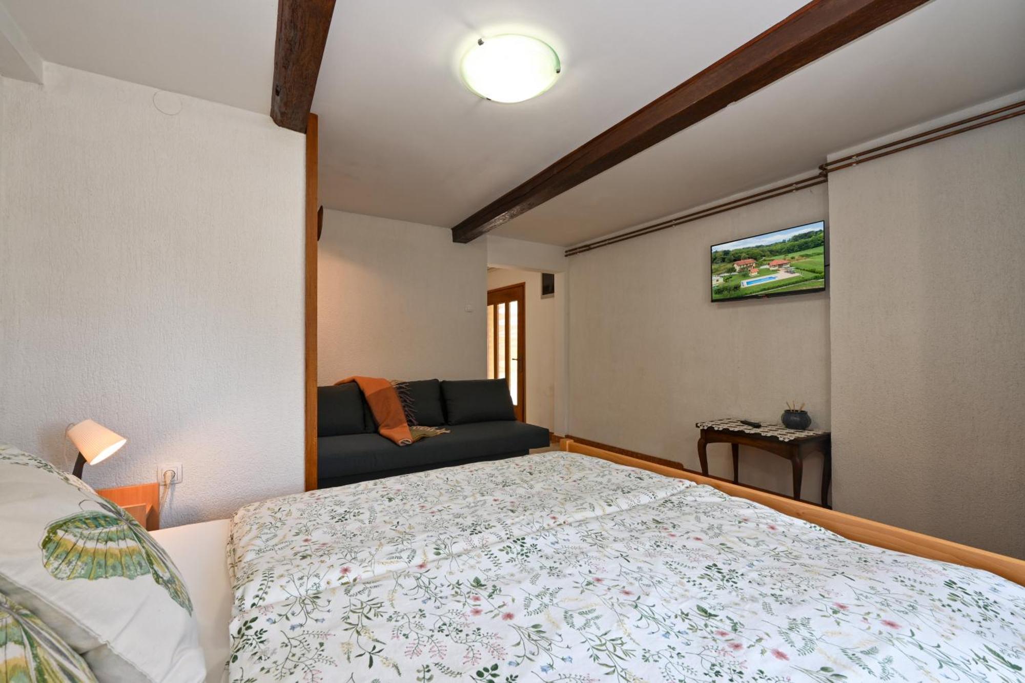 Ruralna Kuca 'Villa Zagorka' Za Odmor Sa Bazenom I Bocalistem Donja Pacetina Kültér fotó